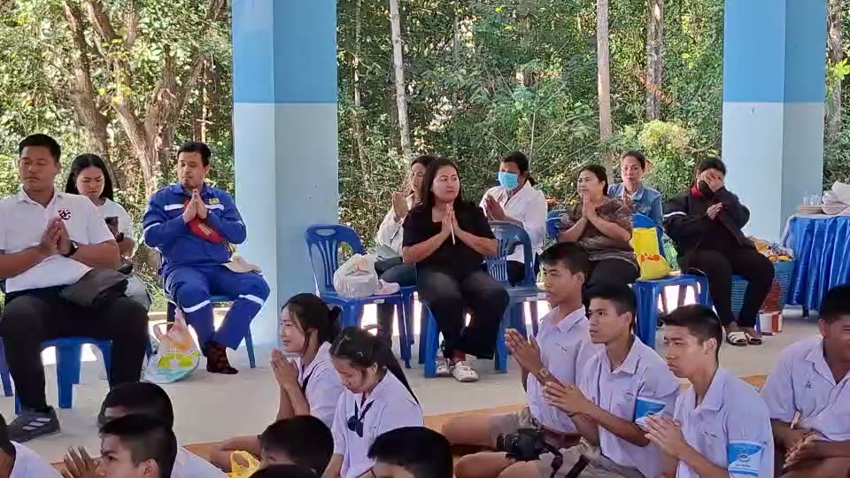 076ba5fc-b35c-497f-bbaf-6c6262b87b91.mp4