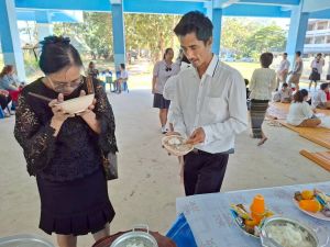LINE_ALBUM_ทำบุญรร.ปีใหม่69_251219_224.jpg