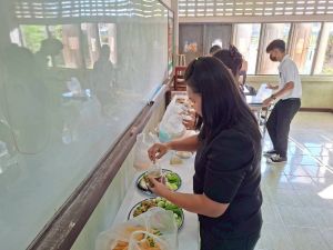 LINE_ALBUM_ทำบุญรร.ปีใหม่69_251219_23.jpg