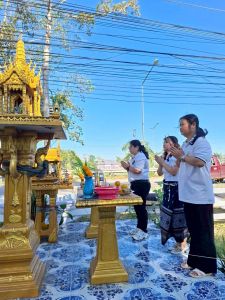LINE_ALBUM_ทำบุญรร.ปีใหม่69_251219_78.jpg