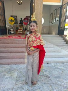 LINE_ALBUM_ถวายพวงมาลาศาลพระปิ่น7-1-69_260109_101.jpg