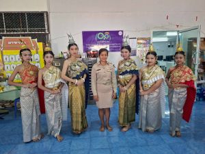 LINE_ALBUM_ถวายพวงมาลาศาลพระปิ่น7-1-69_260109_110.jpg