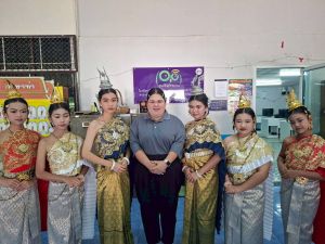 LINE_ALBUM_ถวายพวงมาลาศาลพระปิ่น7-1-69_260109_114.jpg
