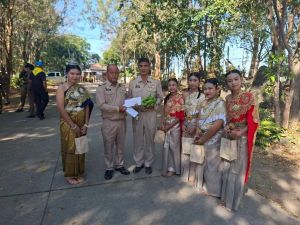 LINE_ALBUM_ถวายพวงมาลาศาลพระปิ่น7-1-69_260109_76.jpg
