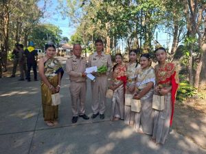 LINE_ALBUM_ถวายพวงมาลาศาลพระปิ่น7-1-69_260109_77.jpg