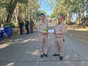 LINE_ALBUM_ถวายพวงมาลาศาลพระปิ่น7-1-69_260109_79.jpg