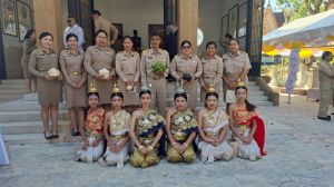 LINE_ALBUM_ถวายพวงมาลาศาลพระปิ่น7-1-69_260109_86.jpg
