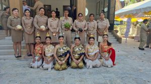 LINE_ALBUM_ถวายพวงมาลาศาลพระปิ่น7-1-69_260109_88.jpg