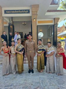 LINE_ALBUM_ถวายพวงมาลาศาลพระปิ่น7-1-69_260109_94.jpg