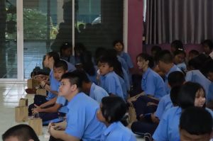 LINE_ALBUM_อบรมมัธยม(สถาบันพระมหากษัตริย์)_250702_127.jpg
